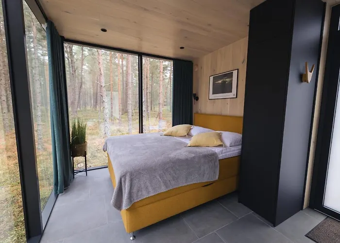 Oeoed Hoetels Rooslepa - Fika, Mysa , Skoent-With Sauna